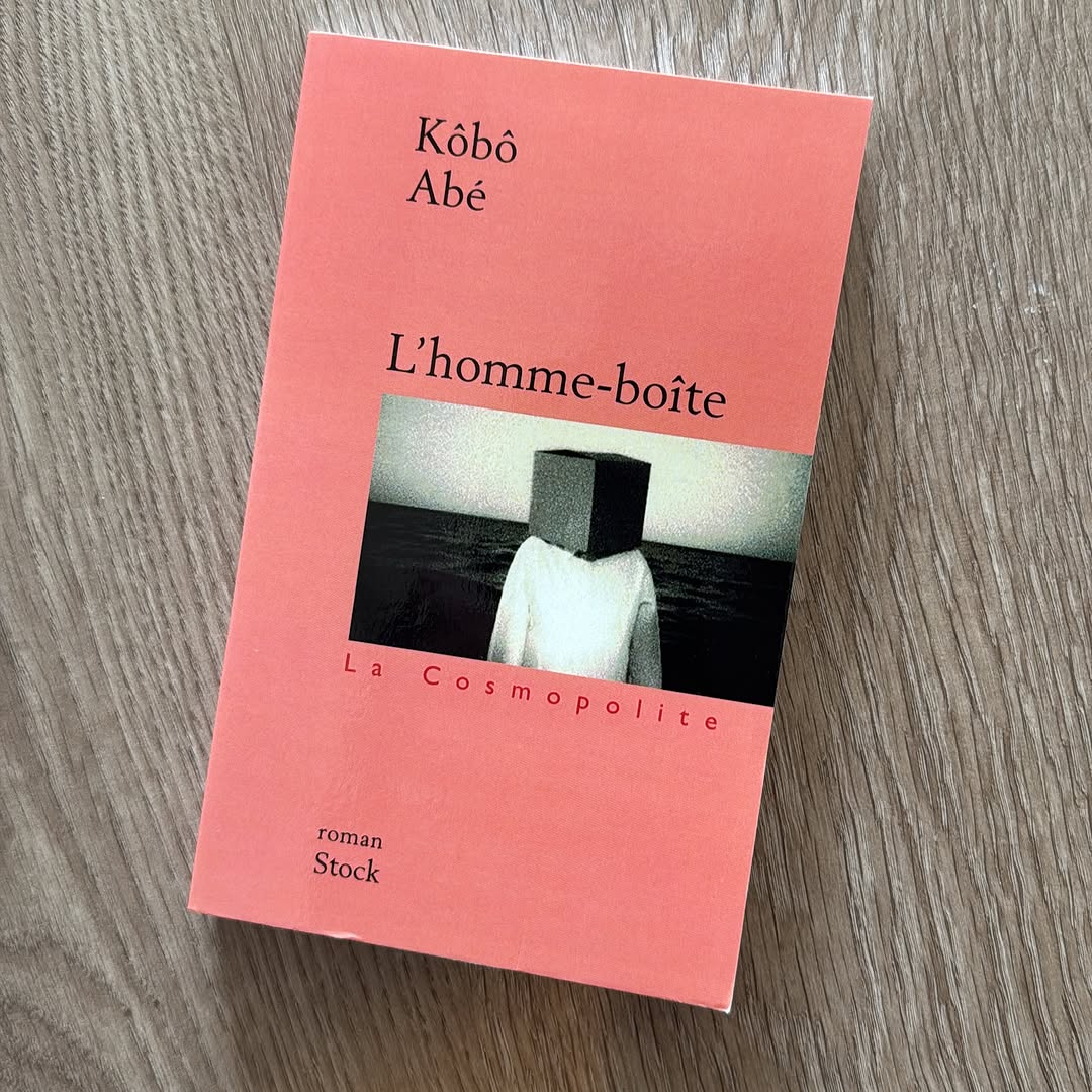 L&rsquo;homme-boite de Kobo Abe : vivre dans un carton