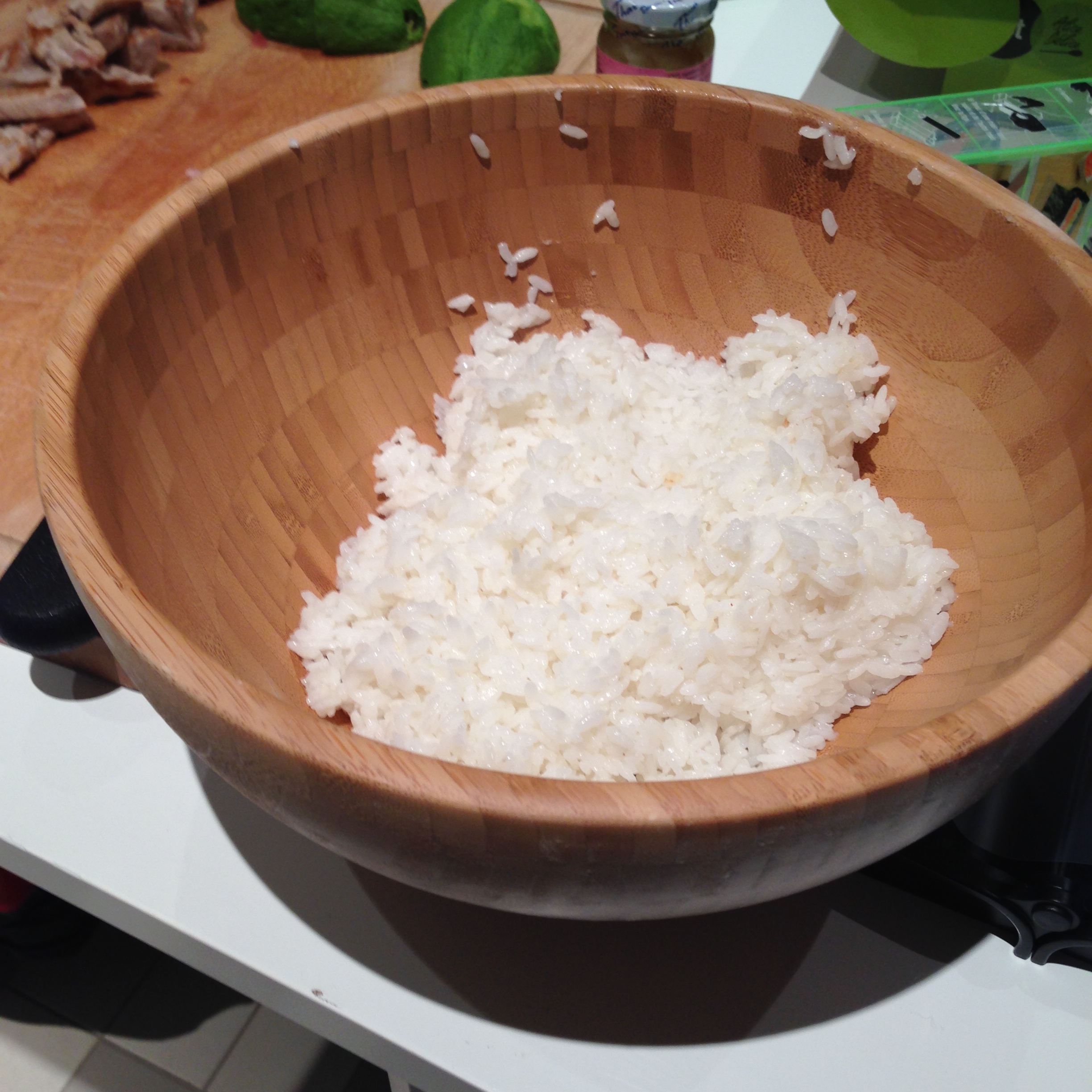 Riz vinaigré pour makis et sushis : recette et proportions
